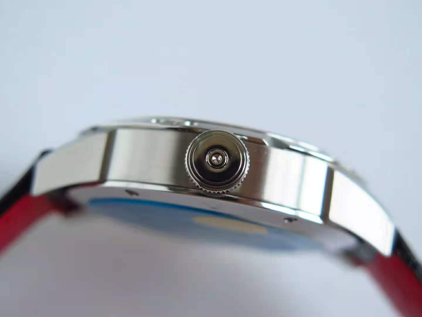 Wristmons Crown Black with Tie